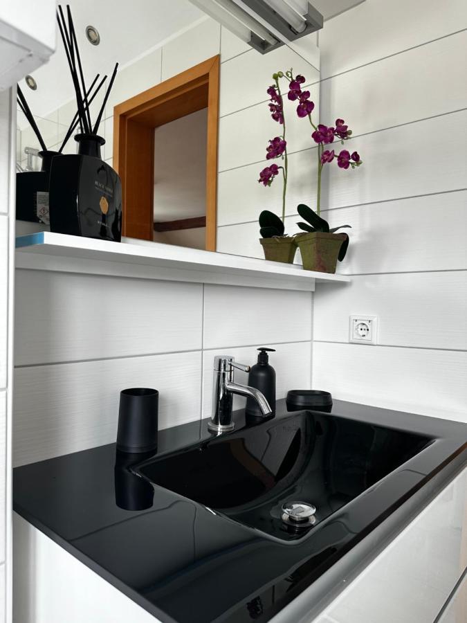 Schoene Ruhige Wohnung In Anliegerstrasse 埃森 外观 照片