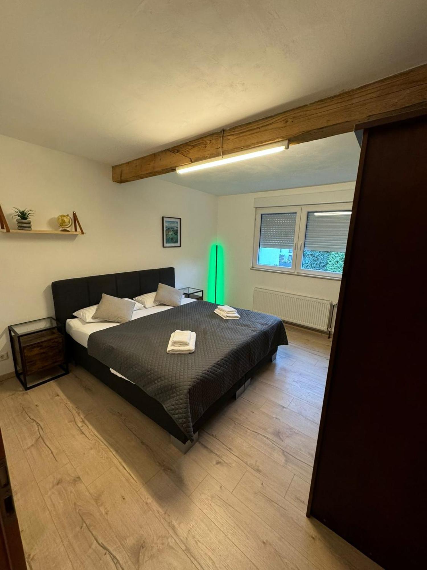 Schoene Ruhige Wohnung In Anliegerstrasse 埃森 外观 照片